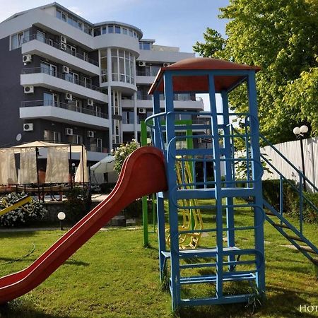 Apartments Danita & Restaurant&Pool Bar ヴァルナ エクステリア 写真