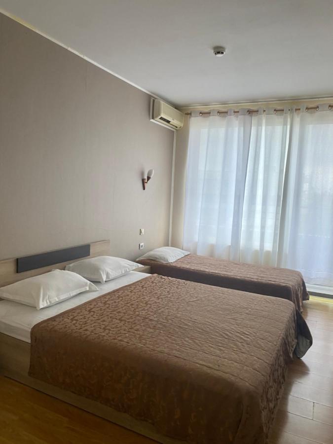 Apartments Danita & Restaurant&Pool Bar ヴァルナ エクステリア 写真