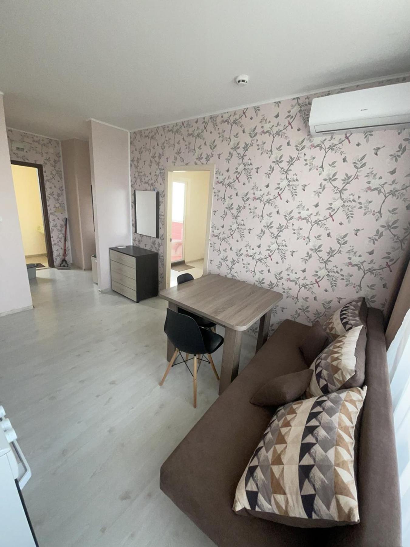Apartments Danita & Restaurant&Pool Bar ヴァルナ エクステリア 写真