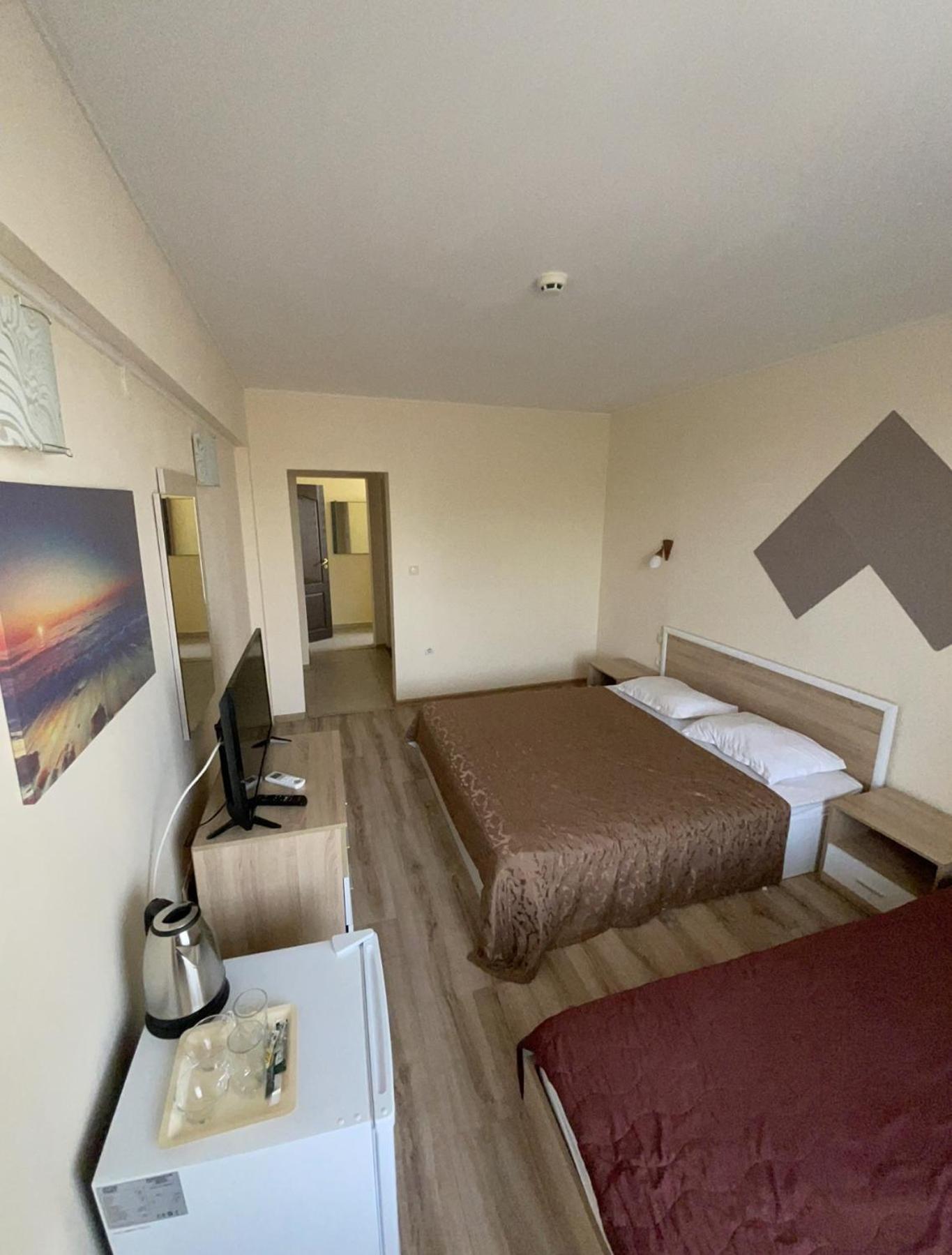 Apartments Danita & Restaurant&Pool Bar ヴァルナ エクステリア 写真