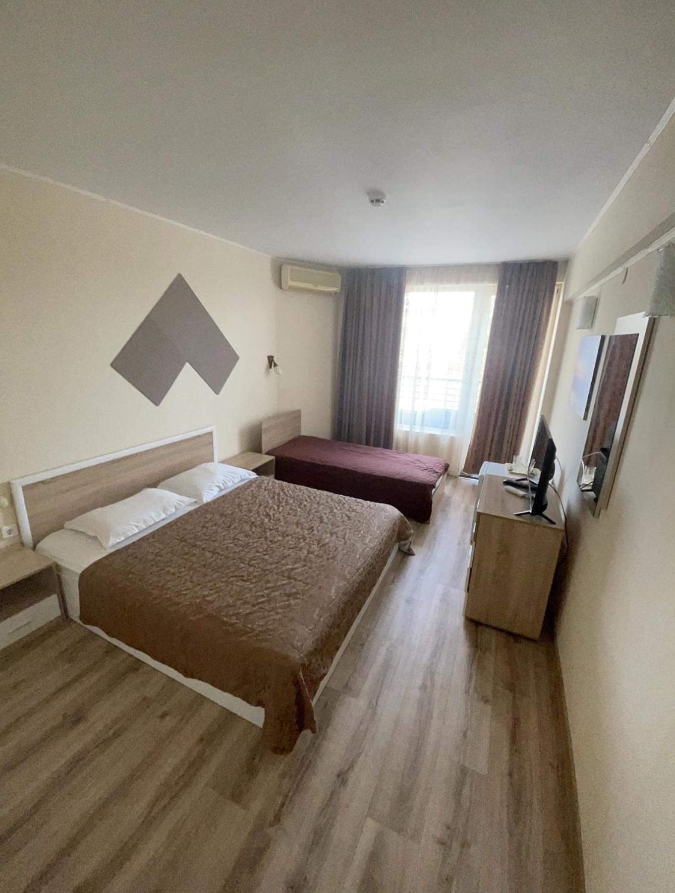Apartments Danita & Restaurant&Pool Bar ヴァルナ エクステリア 写真