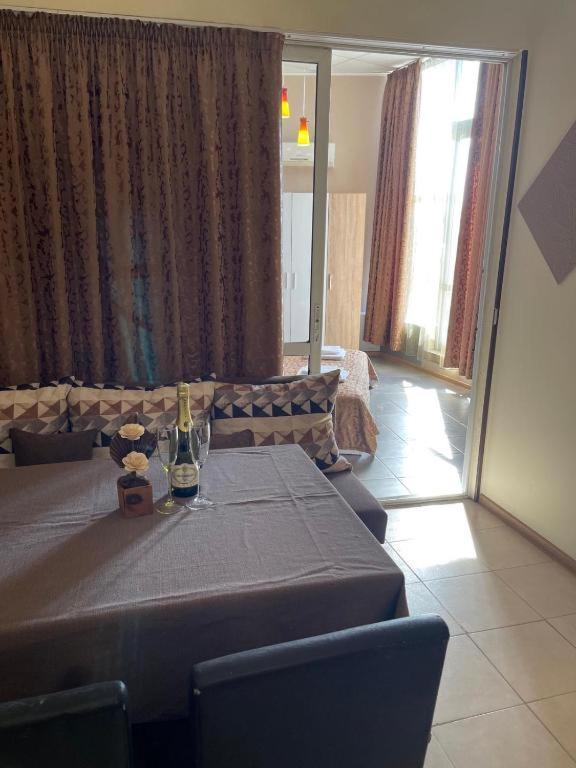 Apartments Danita & Restaurant&Pool Bar ヴァルナ エクステリア 写真